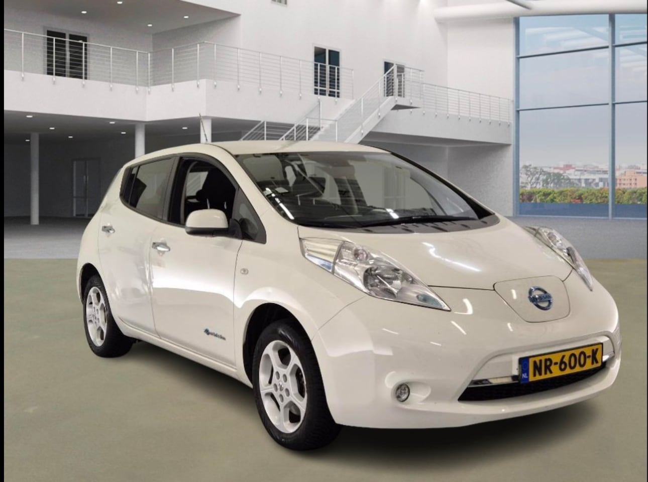 Nissan LEAF - Acenta 30kW 30kw uitvoering Bj 2017 - AutoWereld.nl