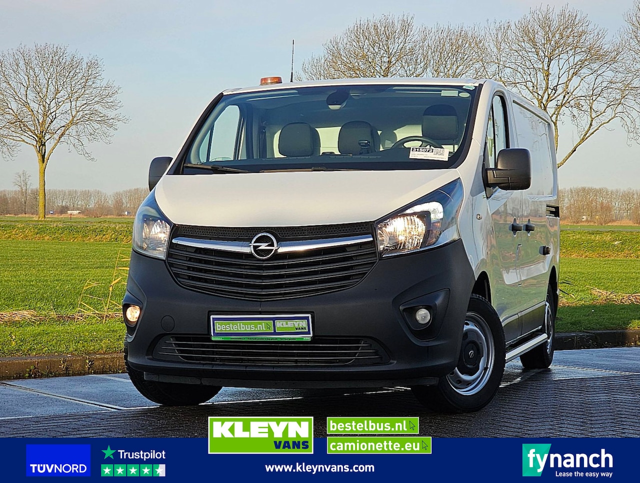 Opel Vivaro - 1.6 L1H1 2xZijdeur Navi! - AutoWereld.nl