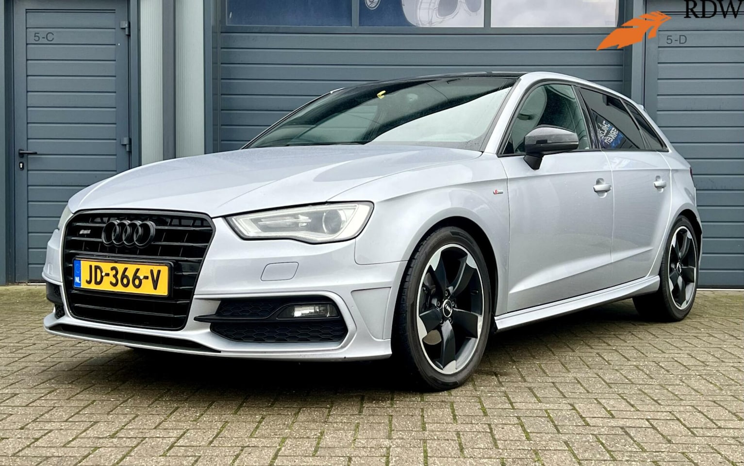 Audi A3 Sportback - 2.0 TDI 184 pk Ambition Pro Line S | S LINE | AUTOMAAT | Panoramadak |184 pk !| Leer | 5 D - AutoWereld.nl