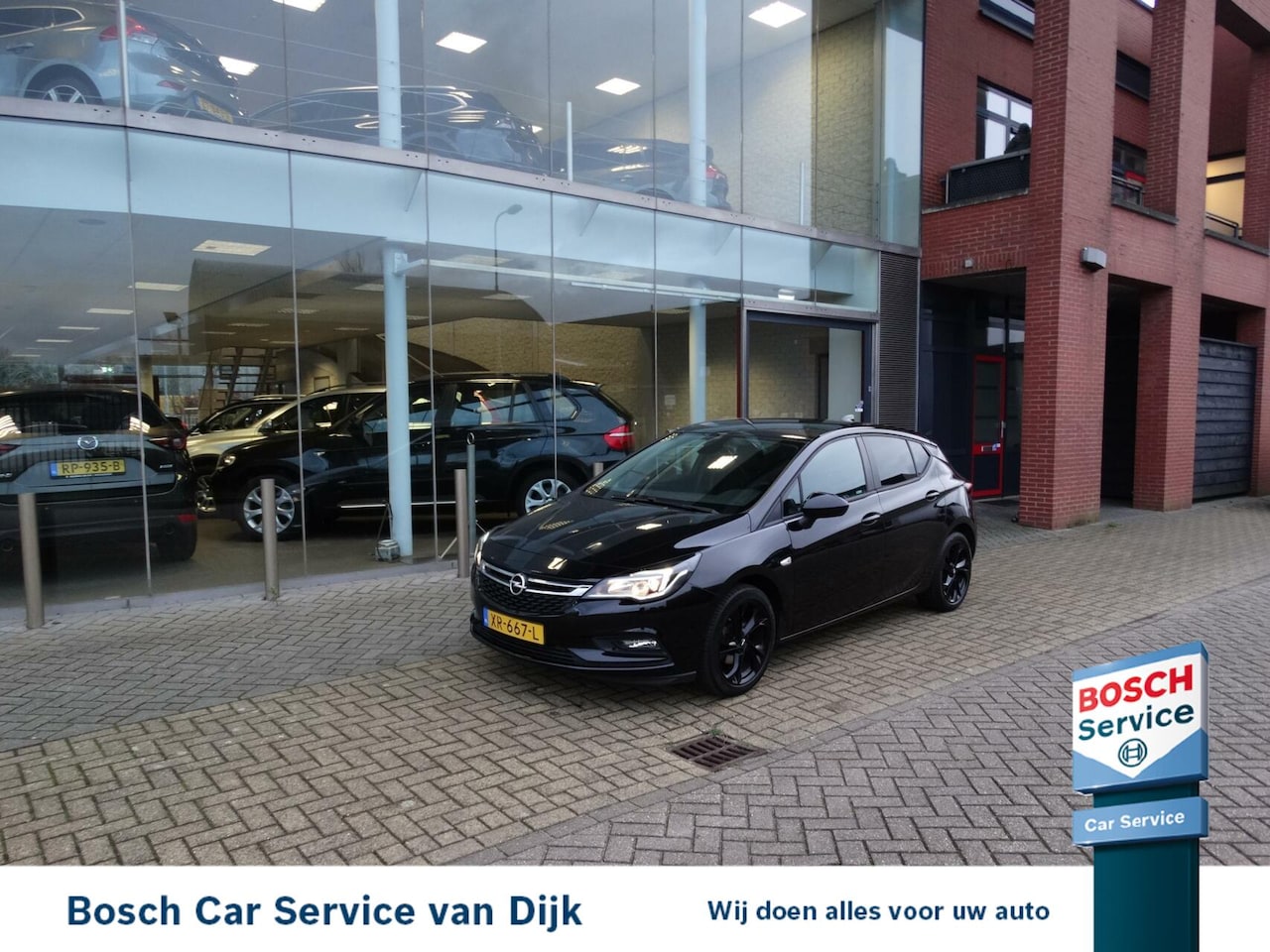 Opel Astra - 1.4 Turbo Black Edition 150pk / 1e eig / Carplay - AutoWereld.nl