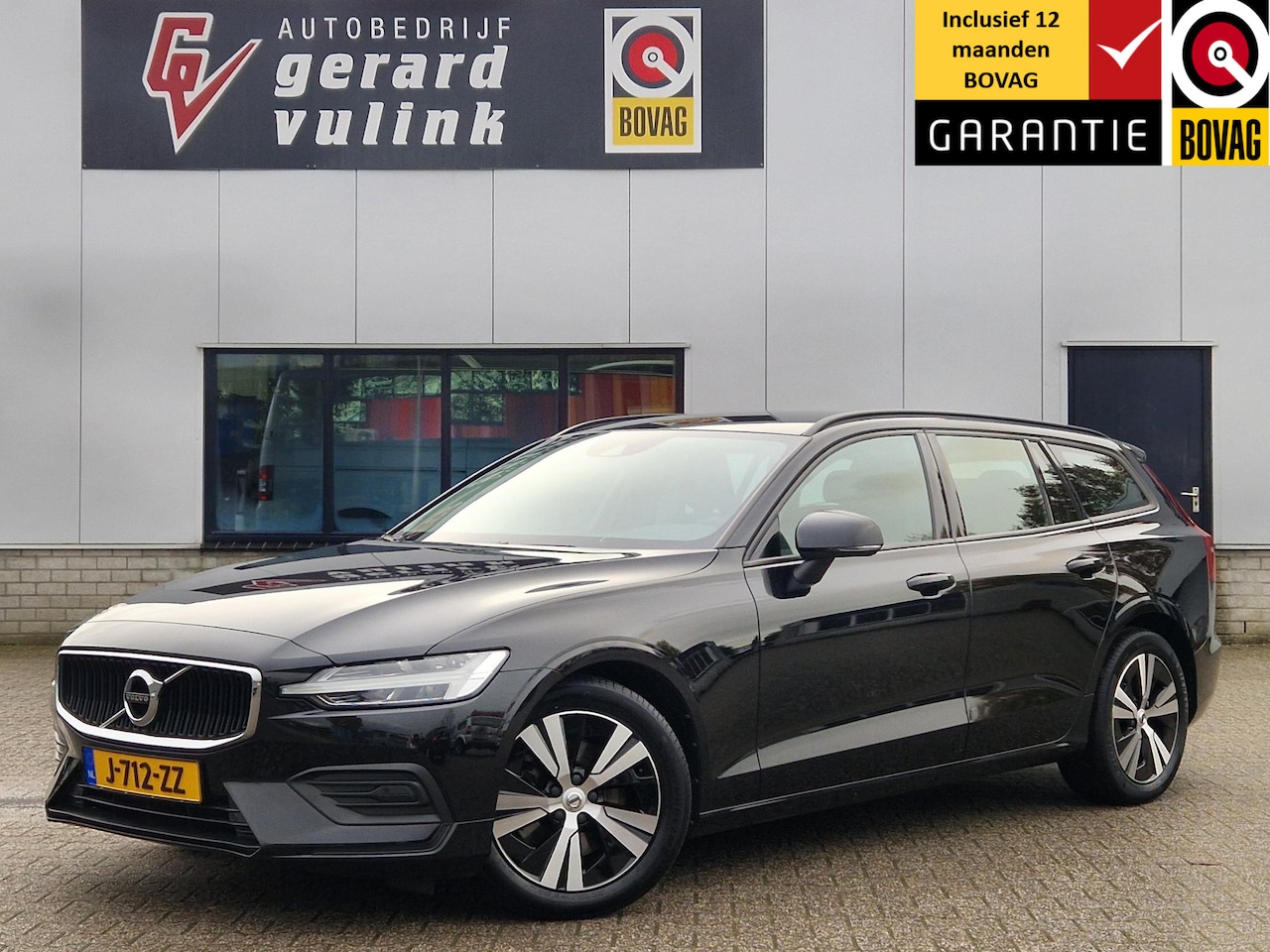 Volvo V60 - 2.0 B3 Momentum Advantage CAMERA NAV LED - AutoWereld.nl