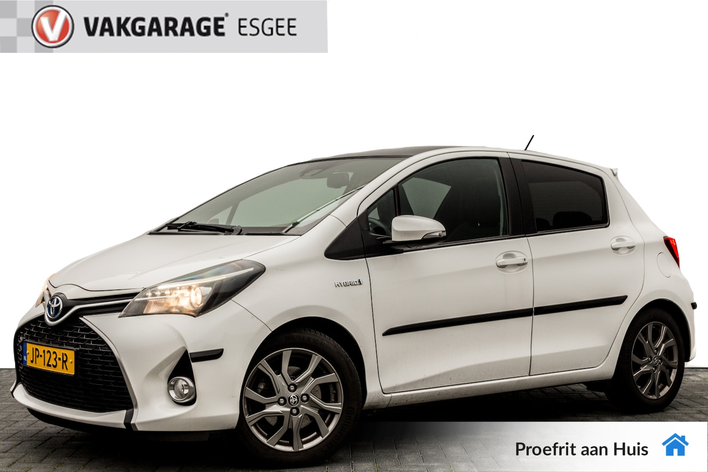 Toyota Yaris - 1.5 Hybrid Dynamic | Panodak | Climate |   | 16'' LMV | NAVI | Trekhaak | - AutoWereld.nl