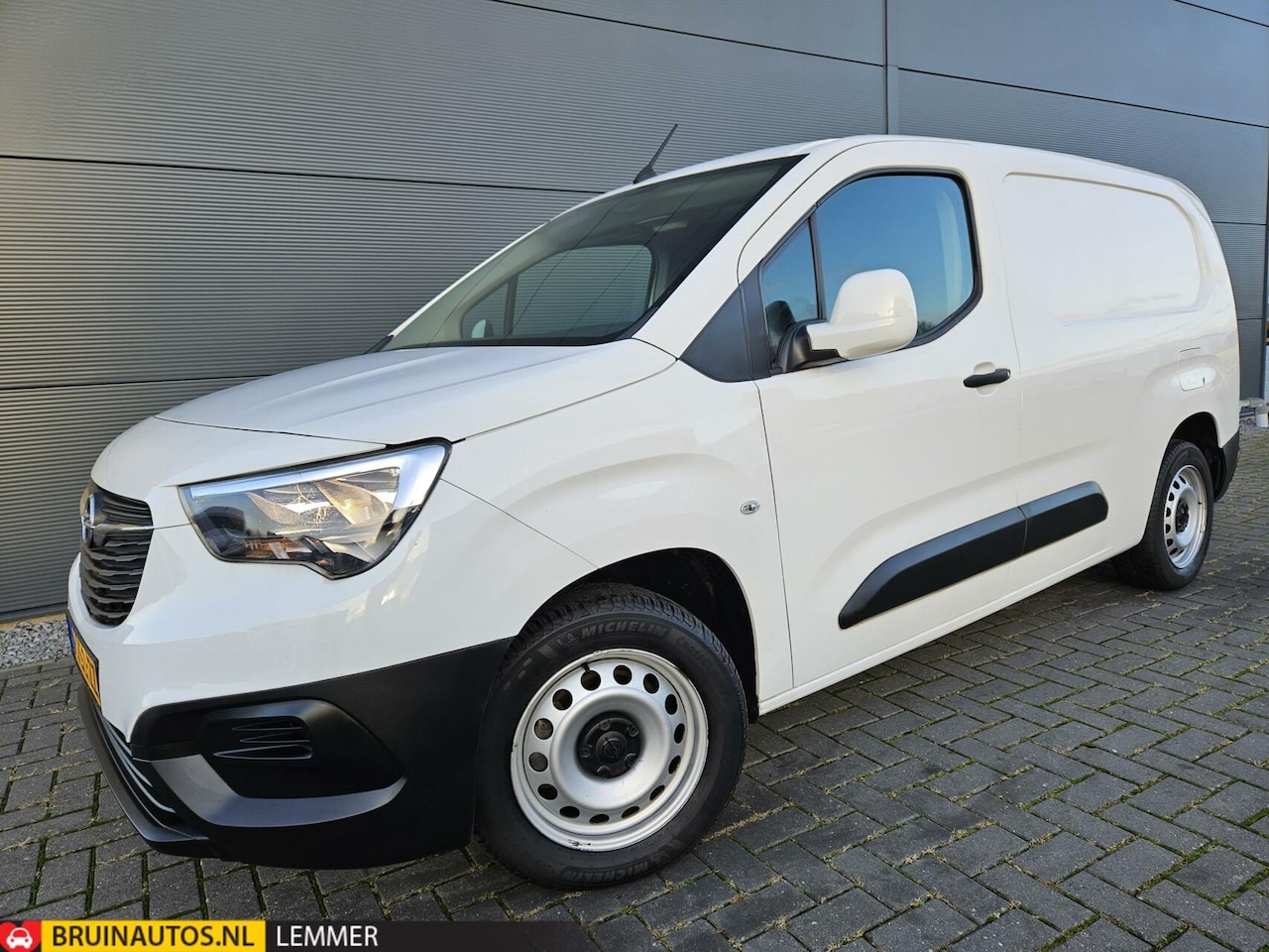 Opel Combo - 1.6D L2H1 Airco cruise 100 Pk inrichting euro 6 - AutoWereld.nl