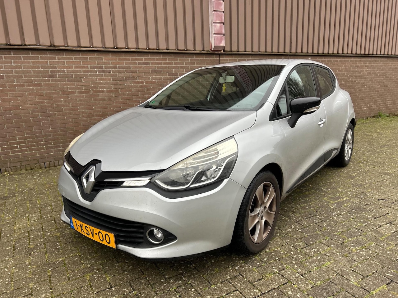 Renault Clio - 0.9 TCe Expression 5drs. Navi Airco Cruise Control - AutoWereld.nl