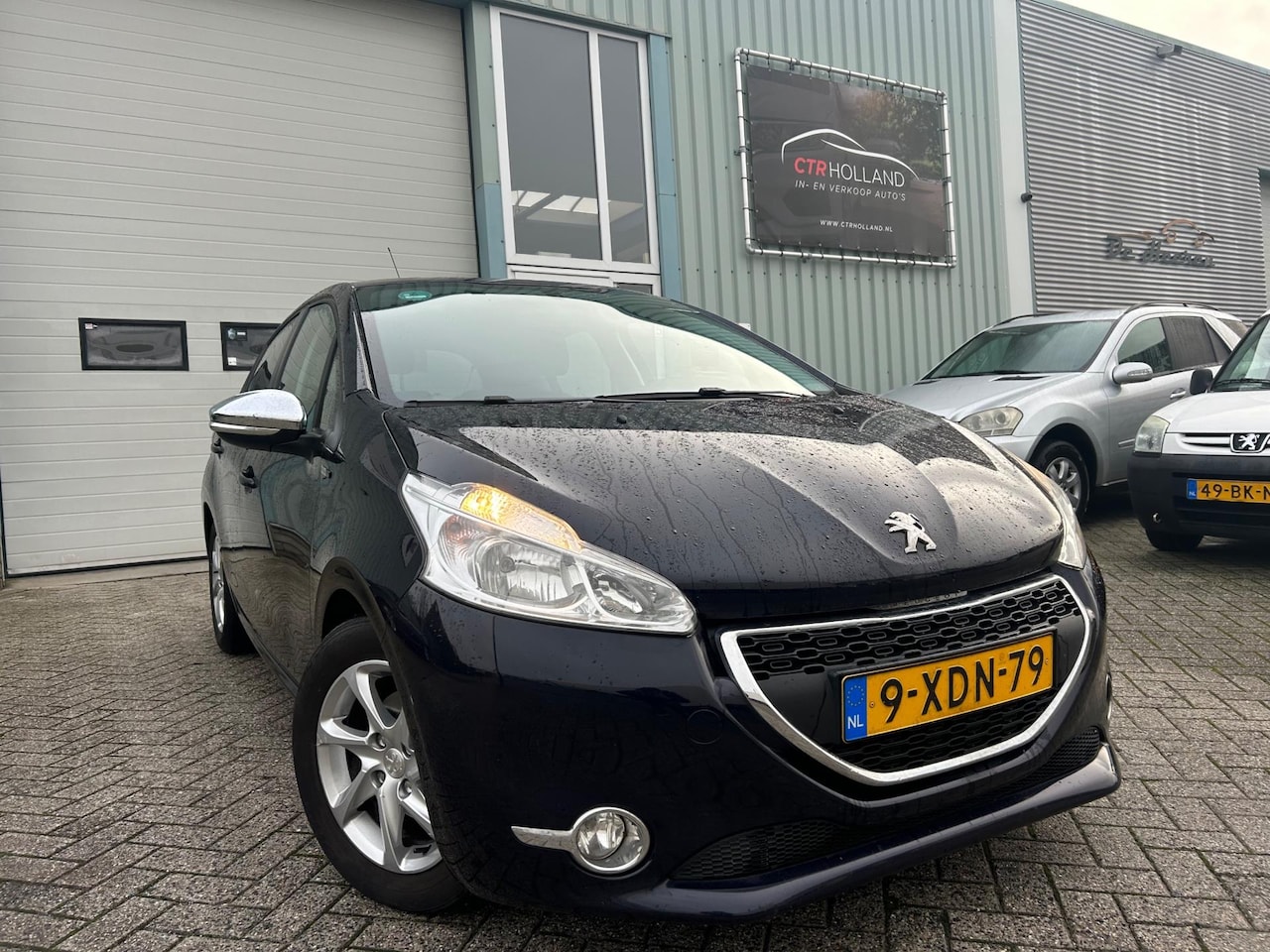 Peugeot 208 - 1.6 e-HDi 92PK Style (bj 2014) NAVI|AIRCO|5DRS - AutoWereld.nl