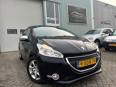 Peugeot 208 - 1.6 e-HDi 92PK Style (bj 2014) NAVI|AIRCO|5DRS