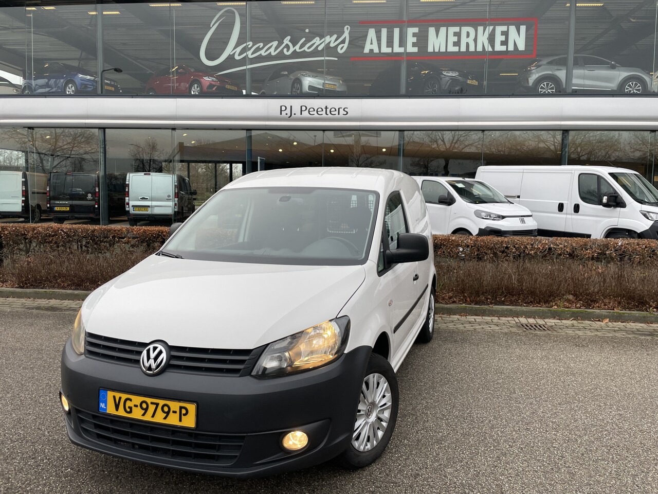 Volkswagen Caddy - 1.6 TDI L1 H1 Airco - Radio/USB/AUX - Mistlampen - Trekhaak - Ramen E-voor - Zijwand betim - AutoWereld.nl