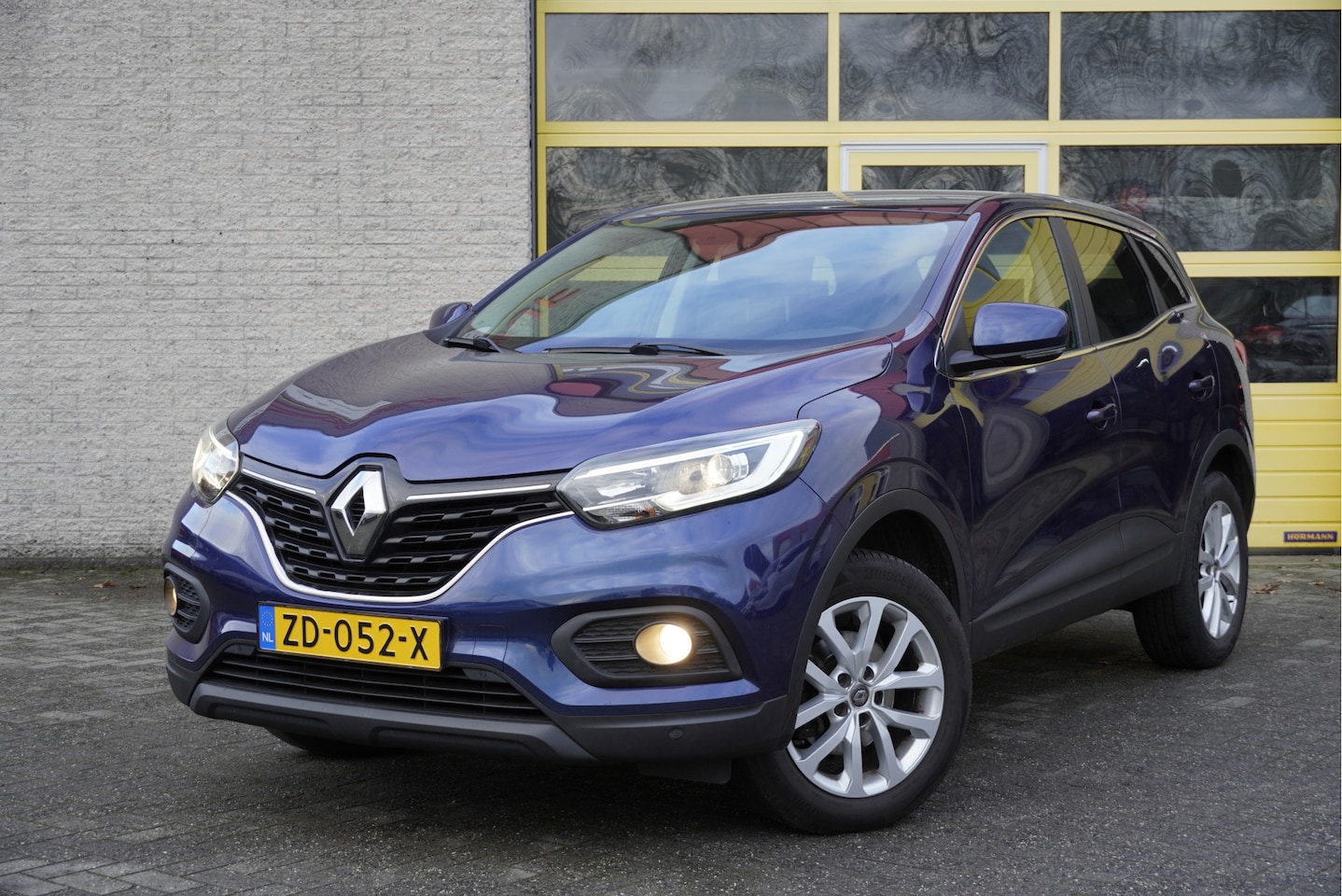 Renault Kadjar - 1.3 TCe 141PK! Zen BJ2019 Lmv 17" | Led | Pdc | Trekhaak | Keyless entry | Navigatiesystee - AutoWereld.nl