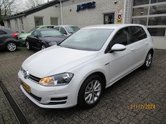 Volkswagen Golf - 1.4 TSI Connected Series