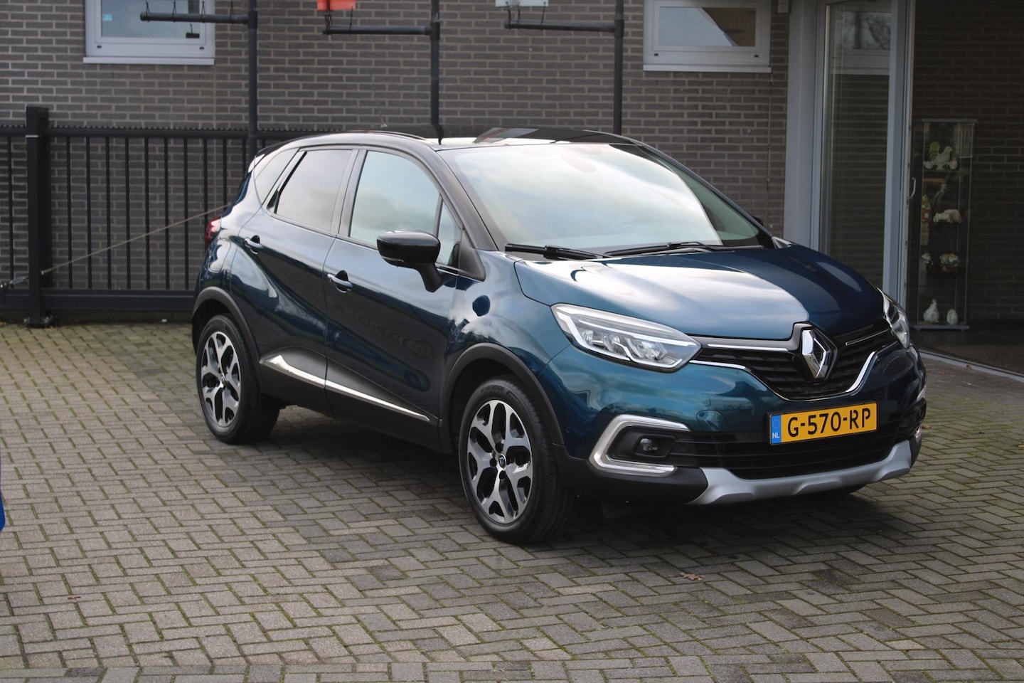 Renault Captur - 0.9 TCe Intens Led/Camera/Navi Incl Garantie!! - AutoWereld.nl