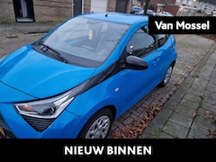 Toyota Aygo - 1.0 VVT-i x-play | Airco |16.400km | Apple car play | Camera | Cruise control