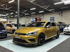 Volkswagen Golf - 7.5 2.0 R | DSG | Virtual | Akrapovic | MAXTON |