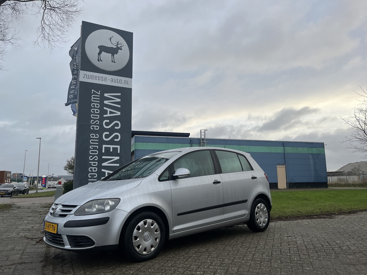 Volkswagen Golf Plus - 1.6 Trendline Automaat | Parkeer sensoren | - AutoWereld.nl