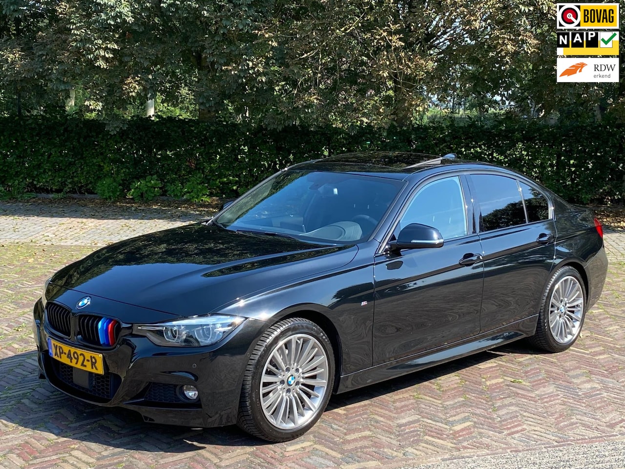 BMW 3-serie - 320i M Sport Edition | HUD | Leder | Schuifdak | LED | Navi | Trekhaak | Garantie - AutoWereld.nl