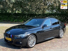 BMW 3-serie - 320i M Sport Edition | HUD | Leder | Schuifdak | LED | Navi | Trekhaak | Garantie