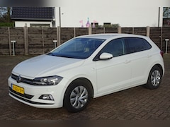 Volkswagen Polo - 1.0 TSI Comfortline Business 5 Drs * 95 pk  * AIRCO * NAVI * PDC * Trekhaak *