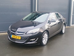 Opel Astra - 1.4 Turbo Cosmo