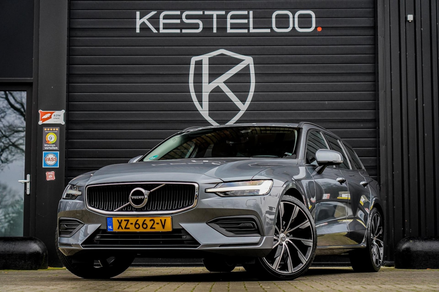 Volvo V60 - 2.0 D4 Inscription TREKHAAK/HUD/INTELLISAFE 360/STOELVERWARMING - AutoWereld.nl