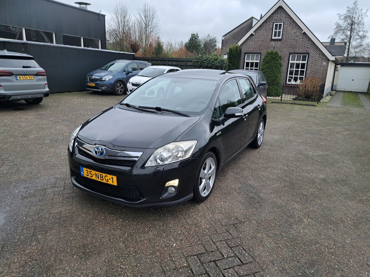 Toyota Auris - 1.8 Full Hybrid Executive 1.8 Full Hybrid Executive - AutoWereld.nl