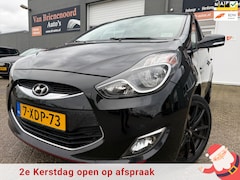 Hyundai ix20 - 1.4i i-Motion 5 drs met parkeercamera en navigatie en bluetooth telefoon en airco