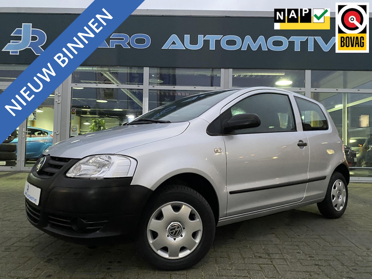 Volkswagen Fox - 1.2 Trendline | DAB+ | Bluetooth | 4 nieuwe 4-seizoenenbanden | Nette auto! - AutoWereld.nl