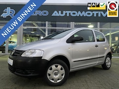 Volkswagen Fox - 1.2 Trendline | DAB+ | Bluetooth | 4 nieuwe 4-seizoenenbanden | Nette auto