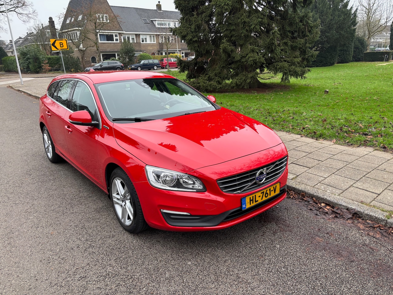 Volvo V60 - 2.4 D6 Twin Engine Momentum - AutoWereld.nl