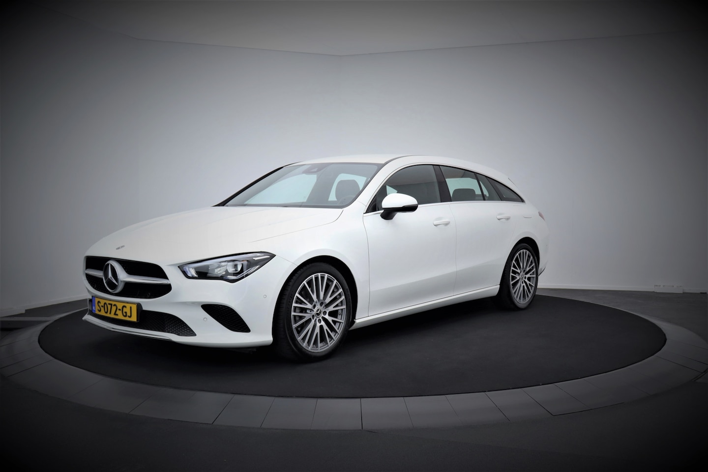 Mercedes-Benz CLA-klasse Shooting Brake - 200 Aut. FULL.LED/NAVI.GR./DIGIDASH/STOELVERW./LANE.ASS/SPORTSTOELEN/LMV.18'' - AutoWereld.nl