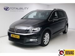 Volkswagen Touran - 1.2 TSI Highline 111 PK Trekhaak, Climate control, Adap. Cruise, All season banden, Extra