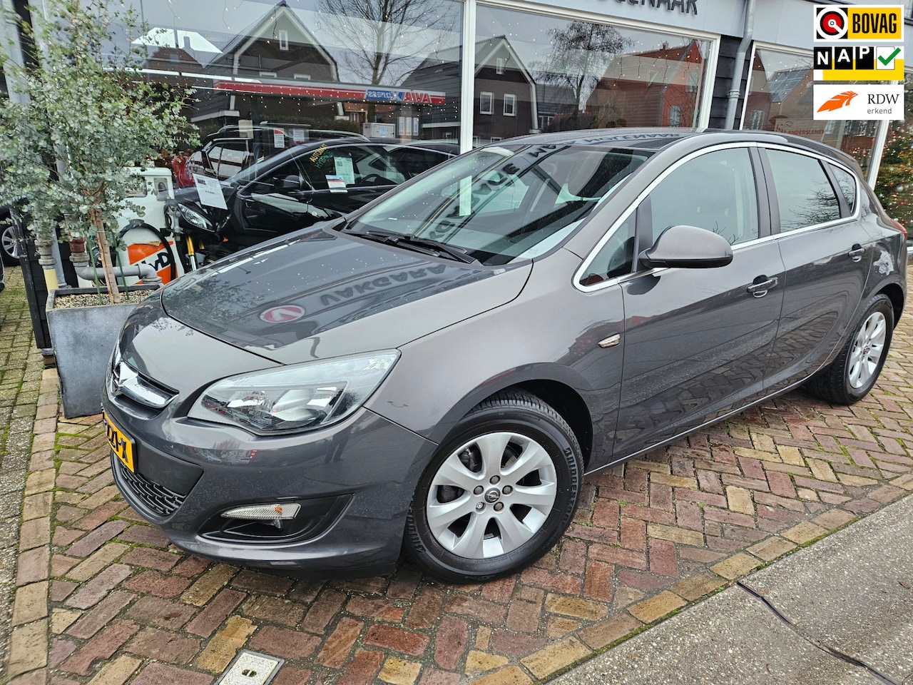 Opel Astra - 1.4 Turbo Blitz 1.4 Turbo Blitz,trekhaak,navi - AutoWereld.nl