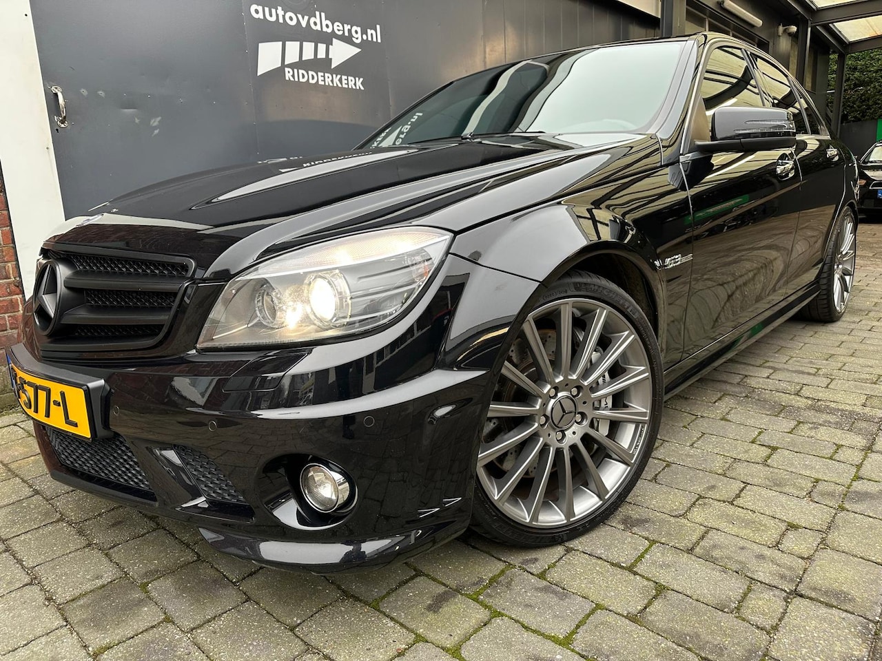 Mercedes-Benz C-klasse - AMG 63 19 inch | Leder | PDC | Navi | Schuifdak | - AutoWereld.nl