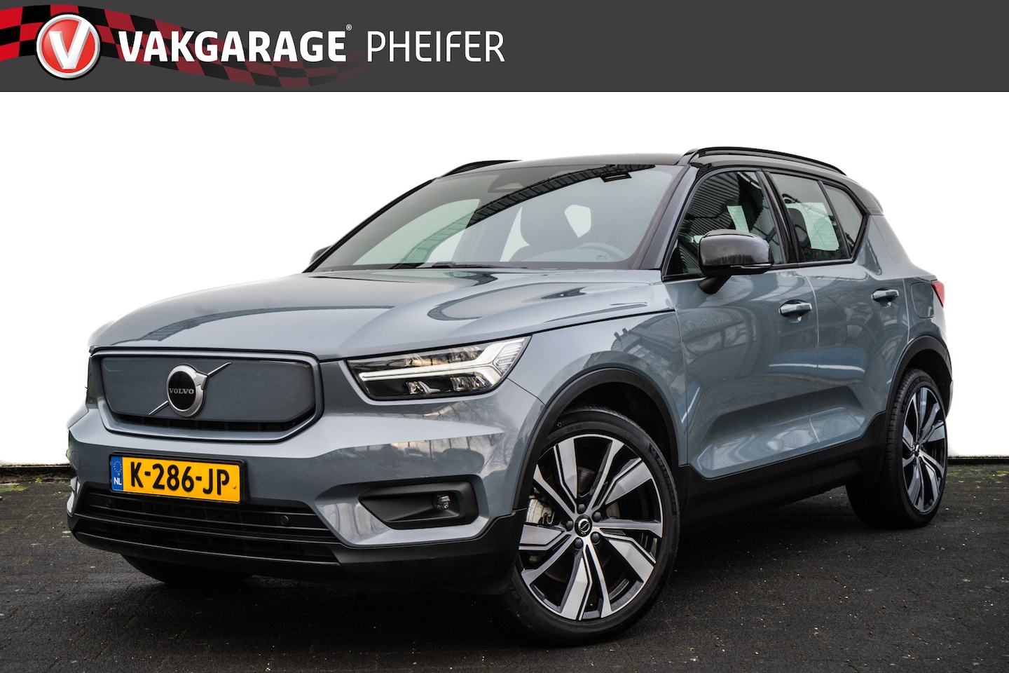 Volvo XC40 - Recharge P8 AWD R-Design Trekhaak/ Leer/ Stoel-stuurverwarming/ Navigatie/ Full led/ Adapt - AutoWereld.nl