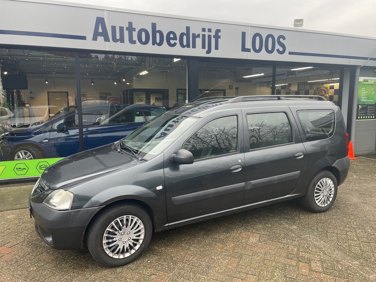 Dacia Logan MCV - 1.6-16V Lauréate 1.6-16V Lauréate - AutoWereld.nl