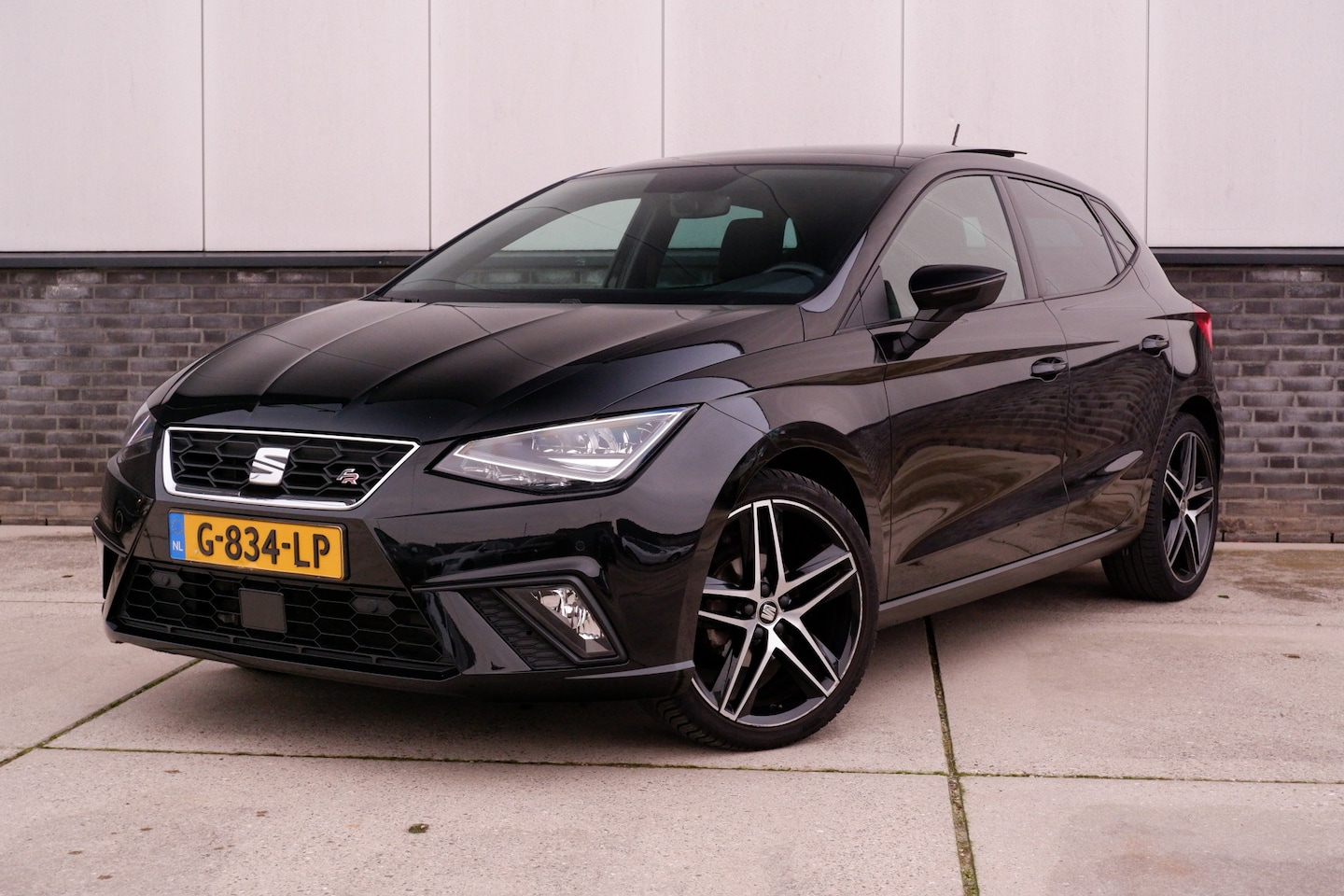 Seat Ibiza - 1.0 TSI FR Business Intense | Virtual Cockpit | Pano | Trekhaak | LED | Camera - AutoWereld.nl