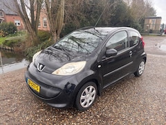 Peugeot 107 - 1.0-12V XS met airco