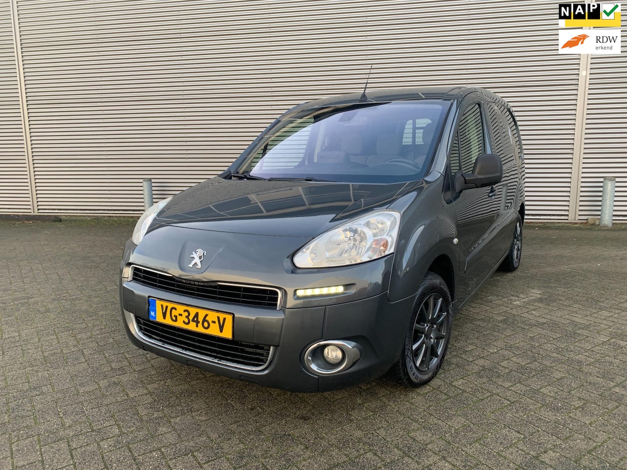 Peugeot Partner - 120 1.6 e-HDI L1 Navteq / Navigatie / Airco / - AutoWereld.nl