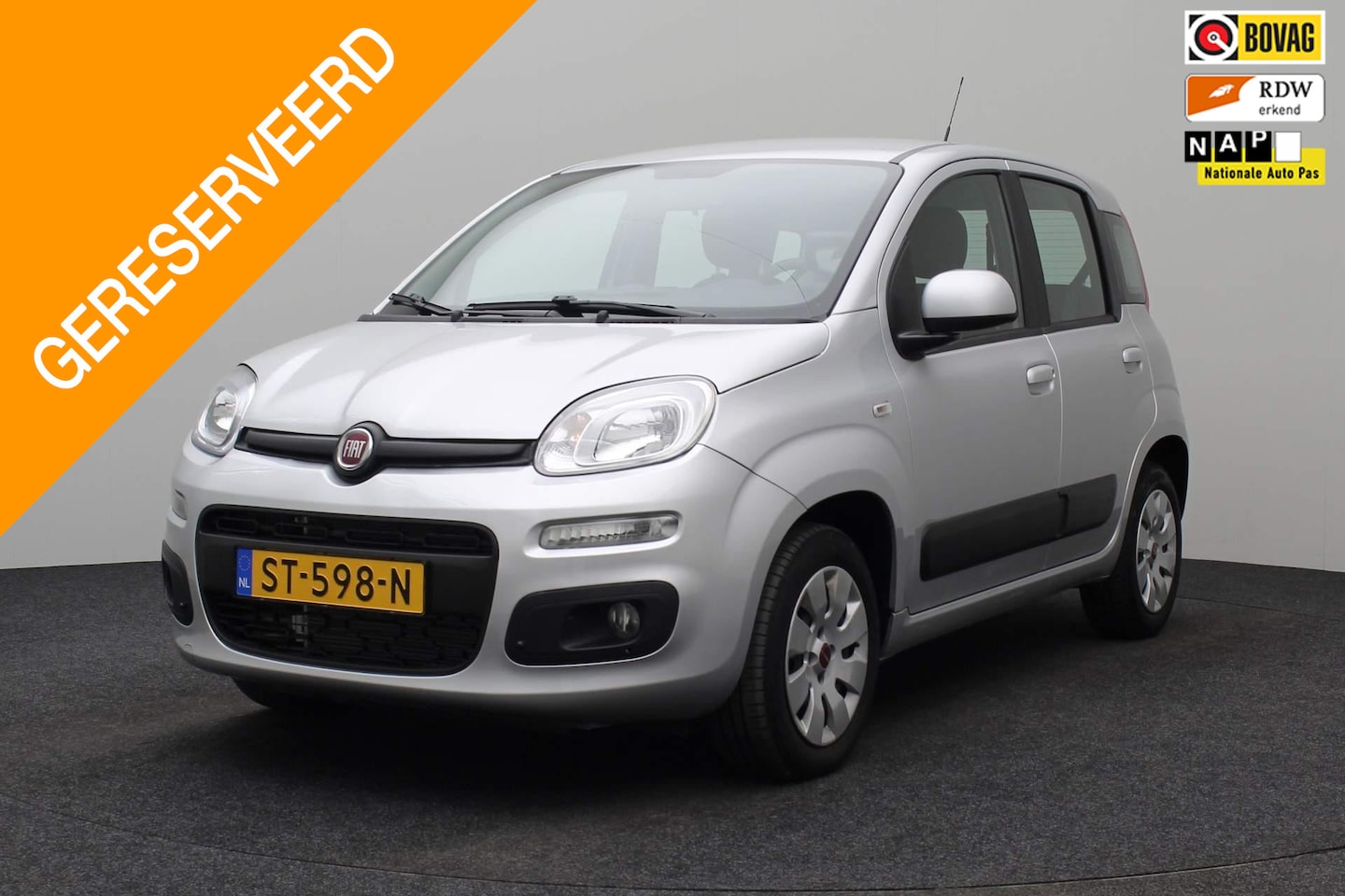 Fiat Panda - 0.9 TwinAir Lounge 2018 | Goed Onderhouden | 1e Eigenaar | Automaat | Navigatie | Stuurwie - AutoWereld.nl