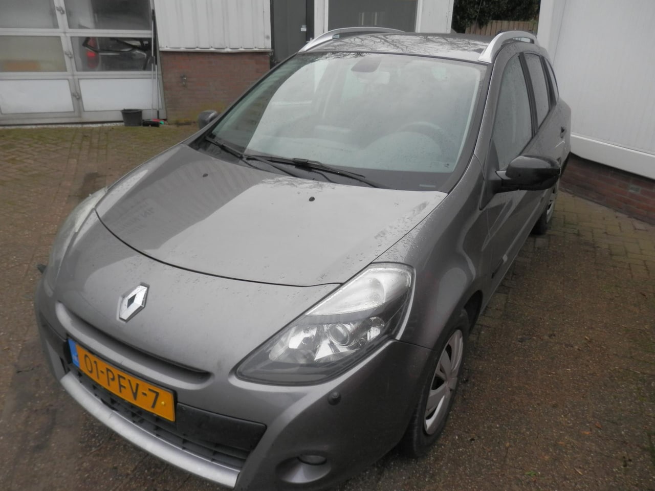 Renault Clio Estate - 1.2 TCE 20th Anniversary airco riem vv in 2023 - AutoWereld.nl