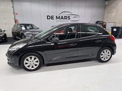 Peugeot 207 - 1.4-16V Color-line