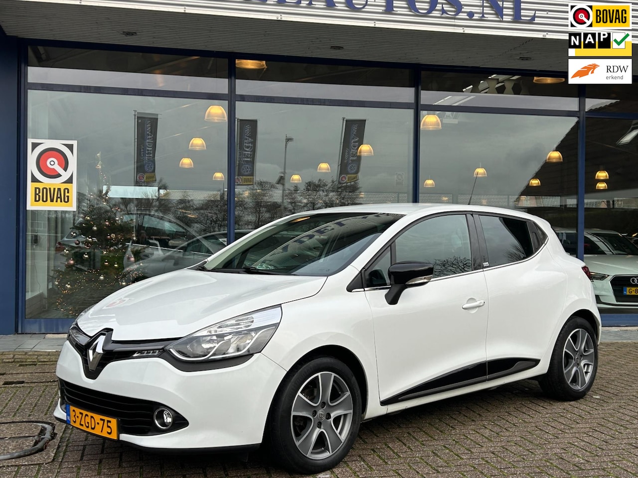 Renault Clio - 0.9 TCe ECO Night&Day 5Drs Navi Camera Park.Sens Cruise Airco NAP NL-Auto Volledig Dealero - AutoWereld.nl