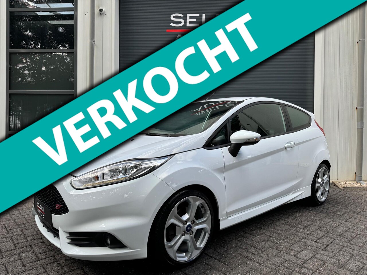 Ford Fiesta - 1.6 ST2 182 Pk Navigatie/Cruise/Climate/Stoelverwarming/LED/Recaro/Bluetooth/18 Inch/USB/A - AutoWereld.nl