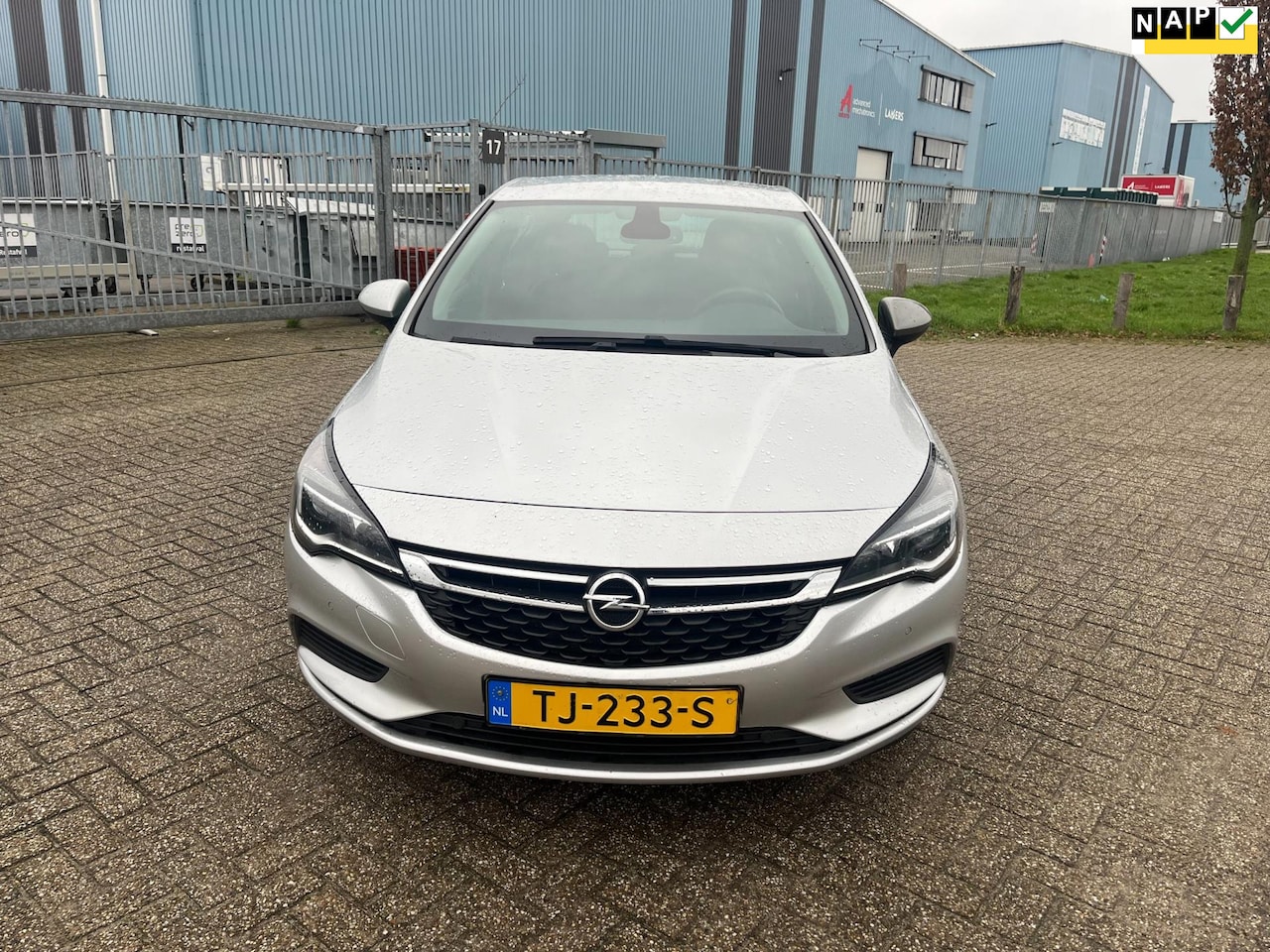 Opel Astra - 1.6 CDTI Online Edition 1.6 CDTI Online Edition - AutoWereld.nl