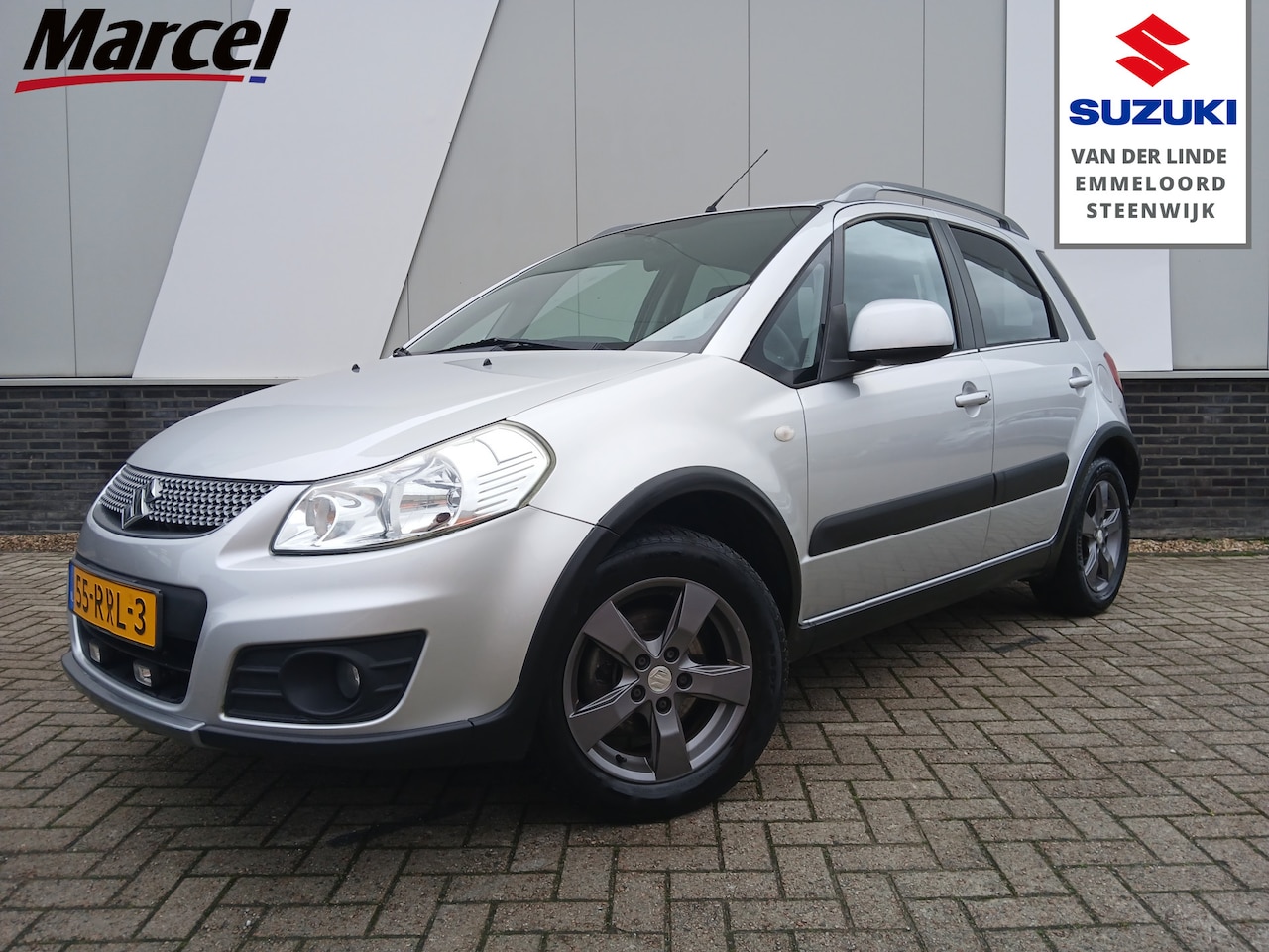 Suzuki SX4 - 1.6 Limited | Keyless | ECC | LMV | Trekhaak | Alcantara bekleding | - AutoWereld.nl