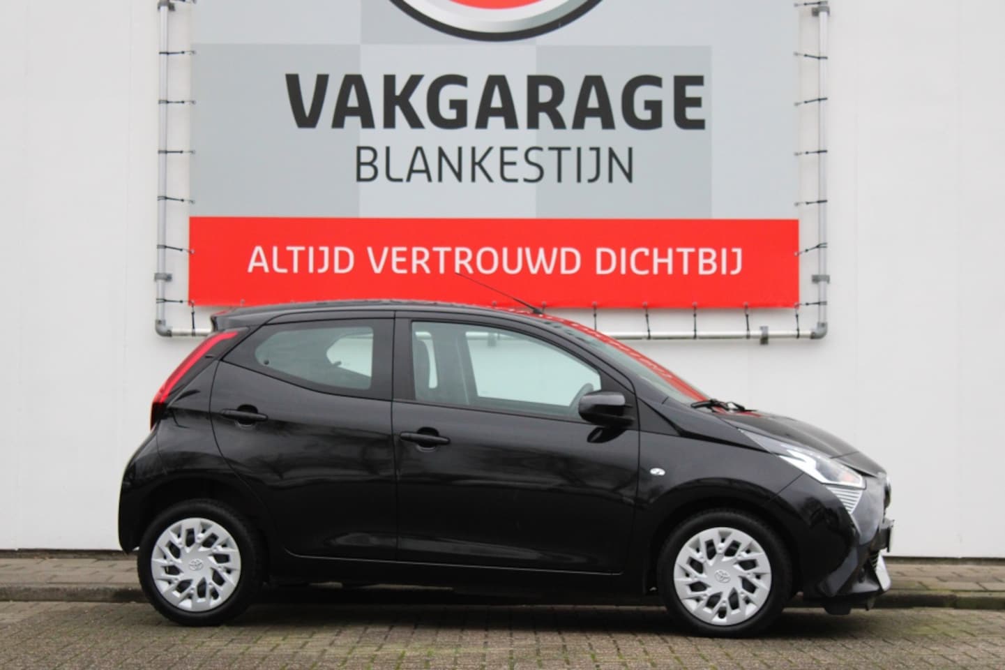 Toyota Aygo - 1.0 VVT-i x-play 1.0 VVT-i x-play - AutoWereld.nl