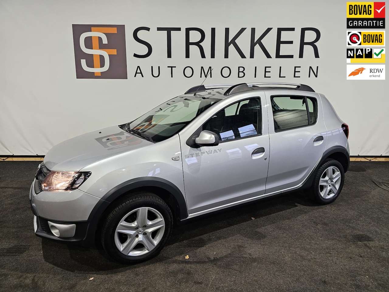 Dacia Sandero Stepway - 0.9 TCe Lauréate - AutoWereld.nl