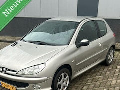 Peugeot 206 - 1.4 Air-line