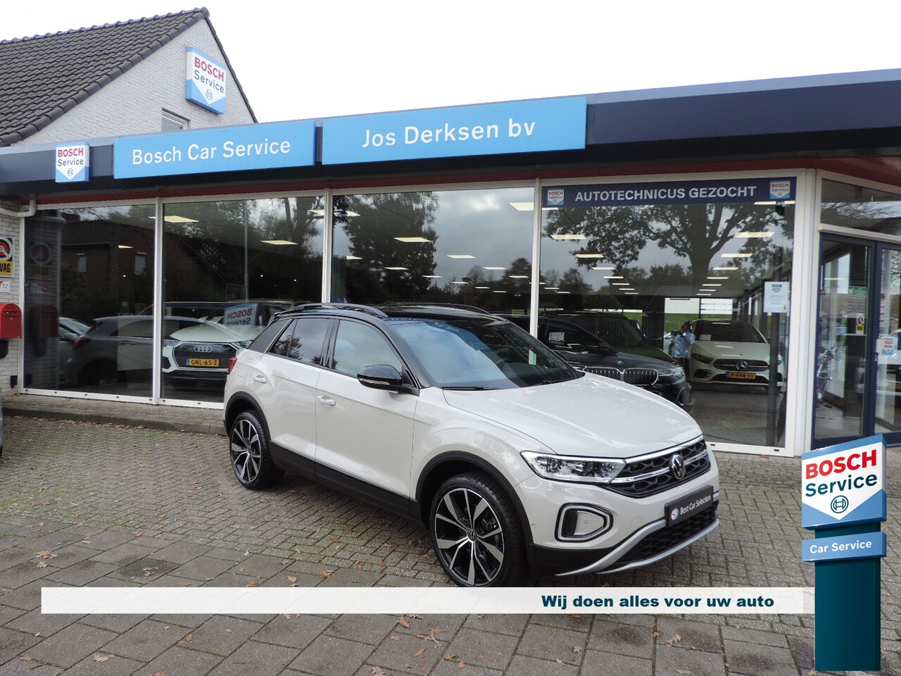 Volkswagen T-Roc - 1.5 TSI Black Style DSG - Camera | ACC | Matrix LED | CarPlay | Park Assist | Elek. klep - AutoWereld.nl