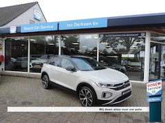 Volkswagen T-Roc - 1.5 TSI Black Style DSG - Camera | ACC | Matrix LED | CarPlay | Park Assist | Elek. klep