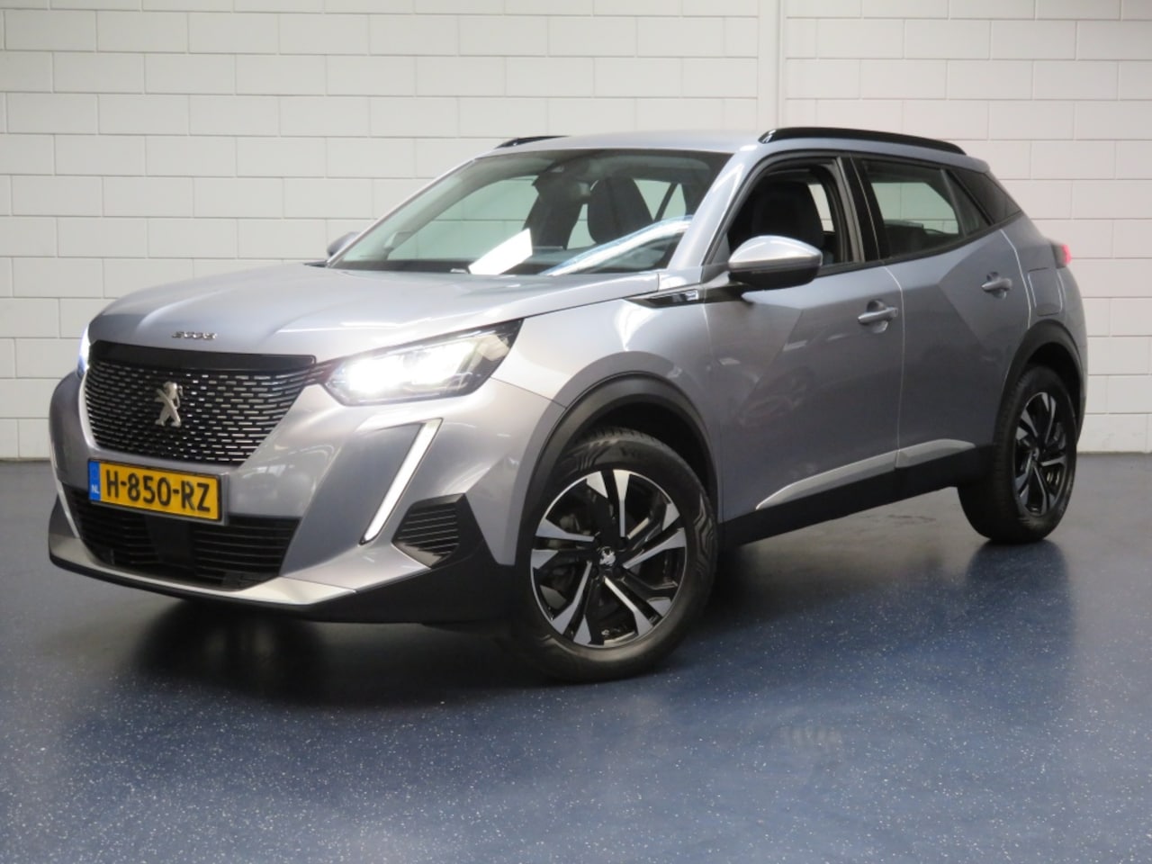 Peugeot 2008 - 1.2 PureTech Allure 1.2 PureTech Allure - AutoWereld.nl