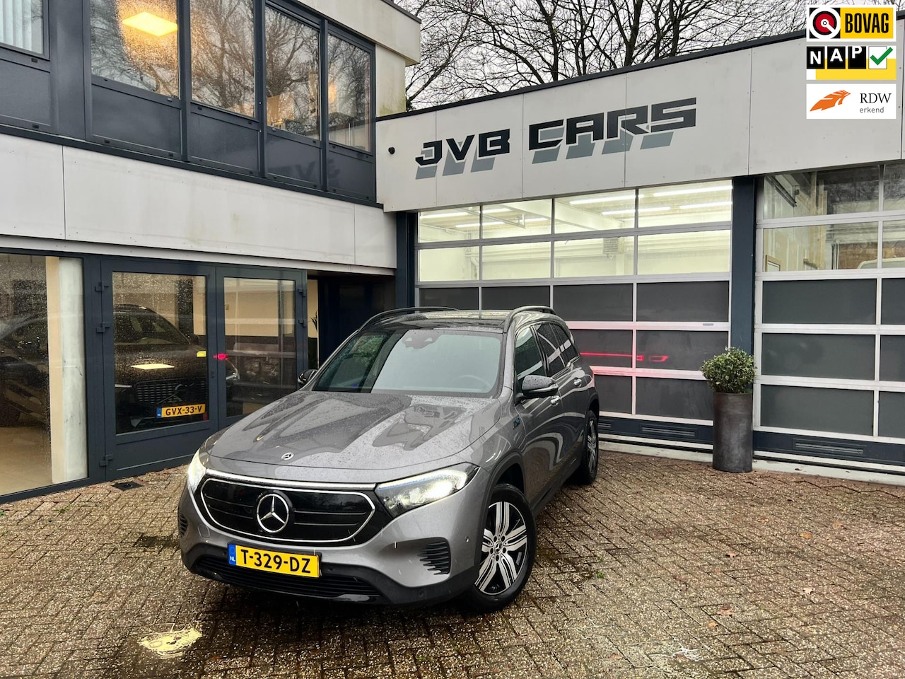 Mercedes-Benz EQB - 300 4MATIC Luxury Line 7p. 67 kWh 300 4MATIC Luxury Line 7p. 67 kWh - AutoWereld.nl